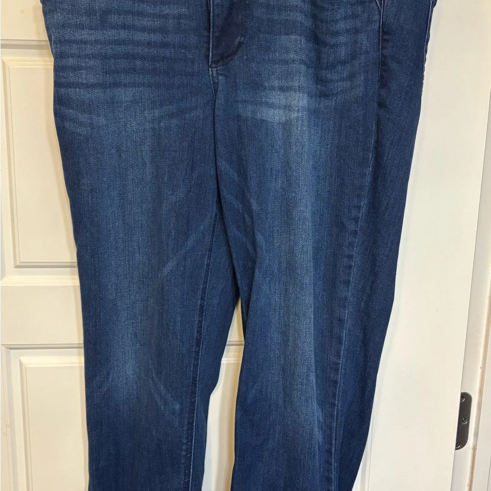 Democracy jeans either some stretch in them and bootcut/flare at the bottom - Picture 1 of 6